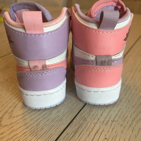 Toddler Pink Purple Nike shoes Minnie Mouse - Picture 3 of 4